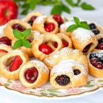 Fruit stuffed pasteries